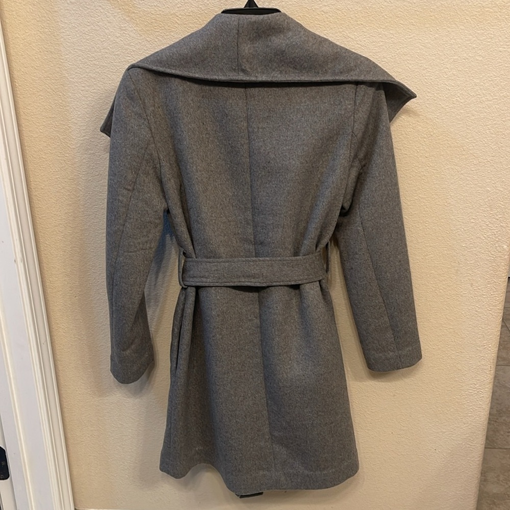 Banana Republic Coat - Picture 4 of 12